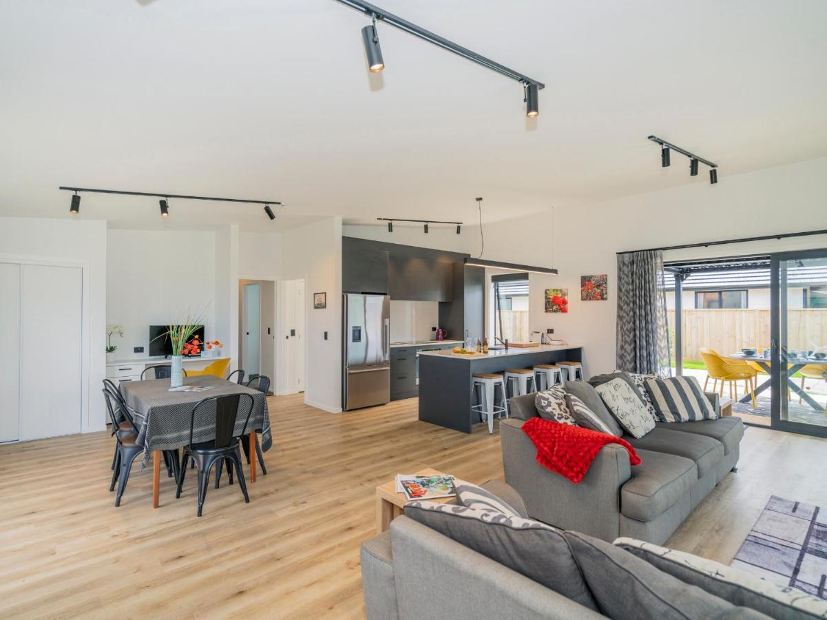 Sun And Sea Sanctuary - Whitianga Holiday Home المظهر الخارجي الصورة